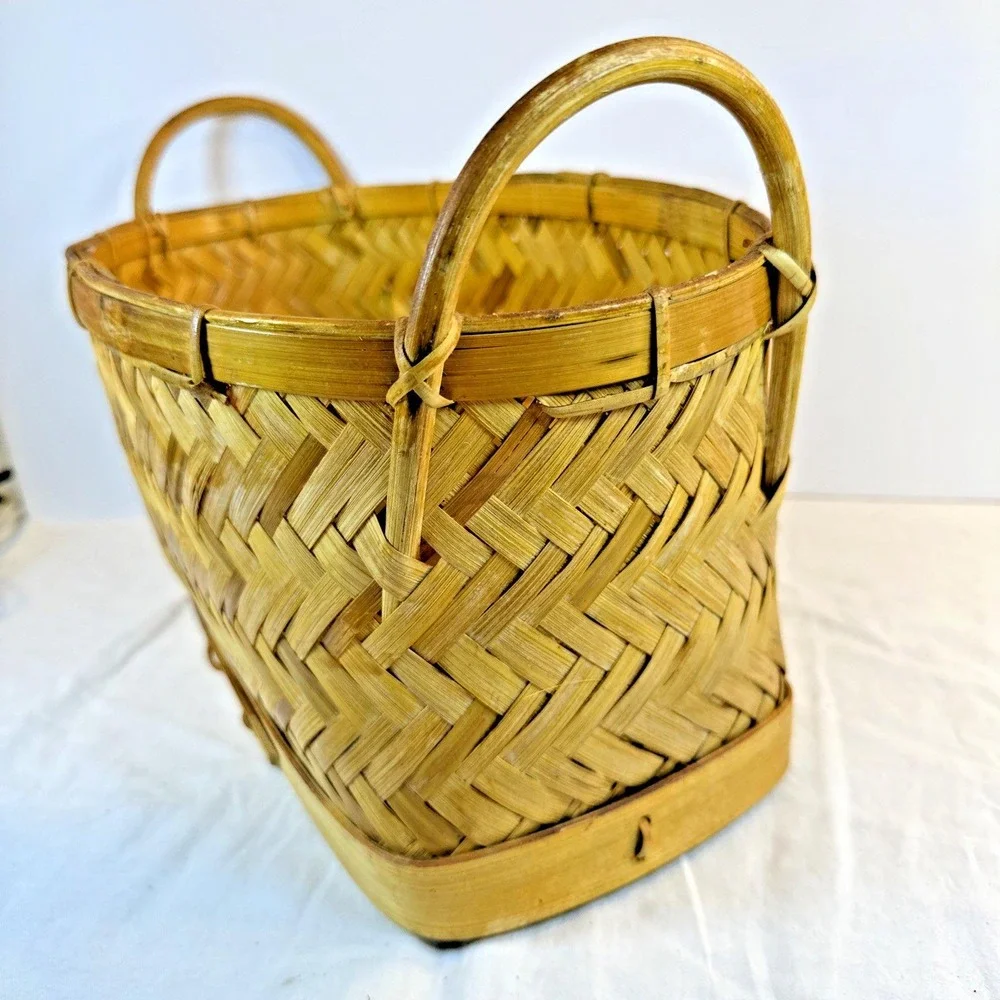 Vintage Handwoven Basket Philippines 12x7x6 Boho Herringbone Zigzag Woven EVC